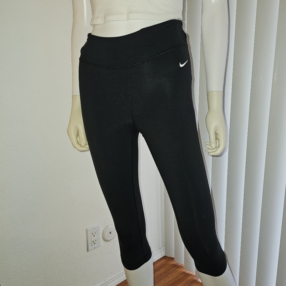 Nike Dri Fit Womens Capri Pant - Picture 1 of 9